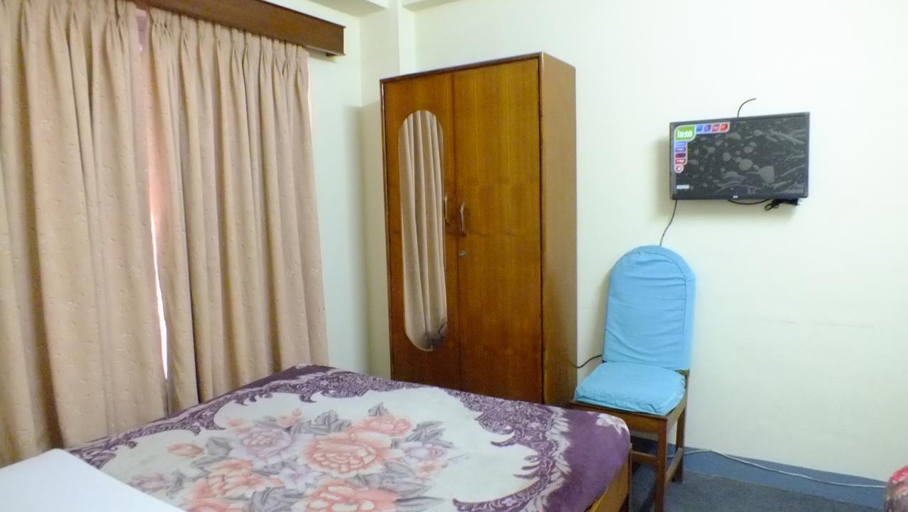 Hotel Dolphin กาฐมาณฑุ ภายนอก รูปภาพ