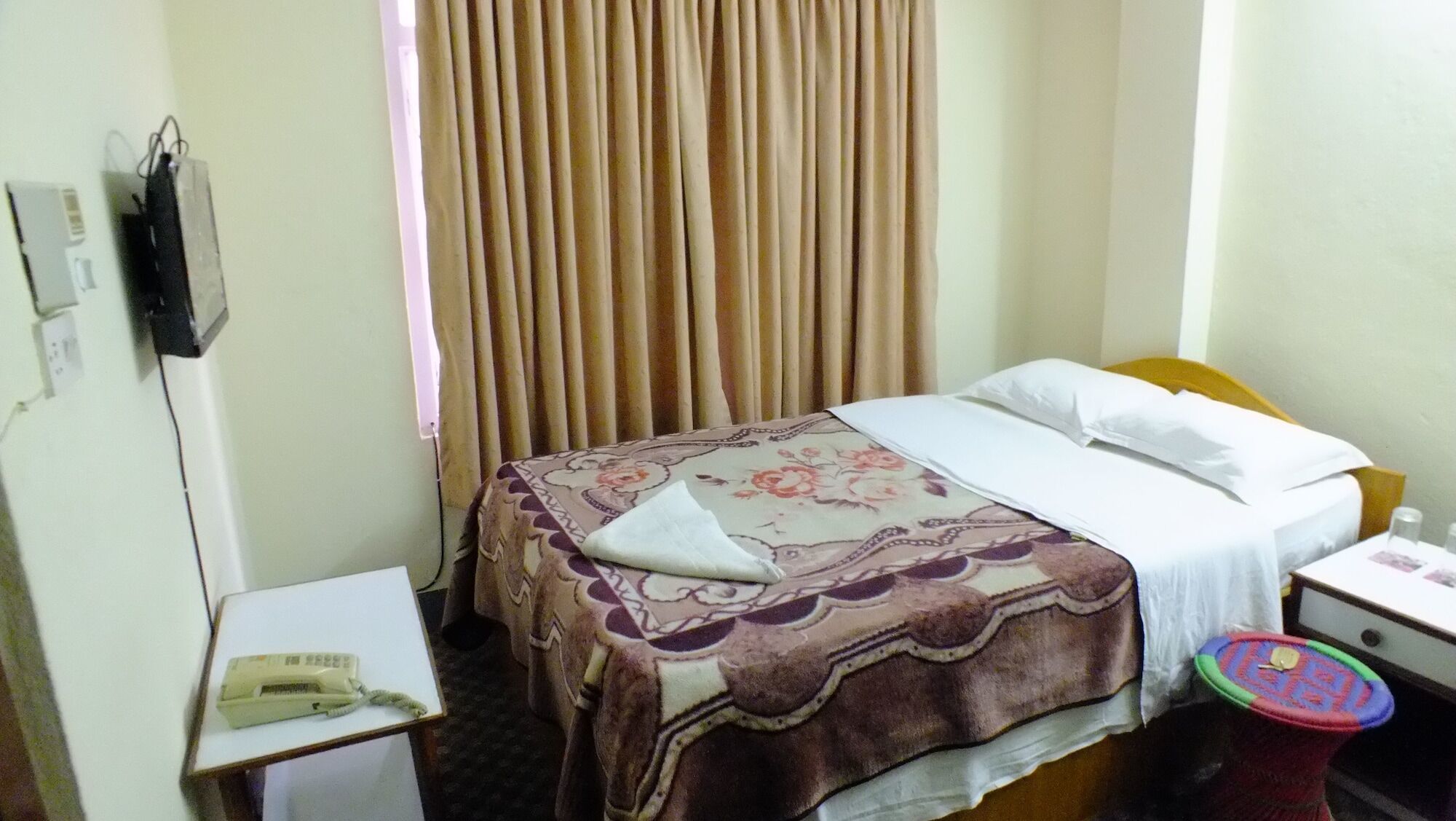 Hotel Dolphin กาฐมาณฑุ ภายนอก รูปภาพ